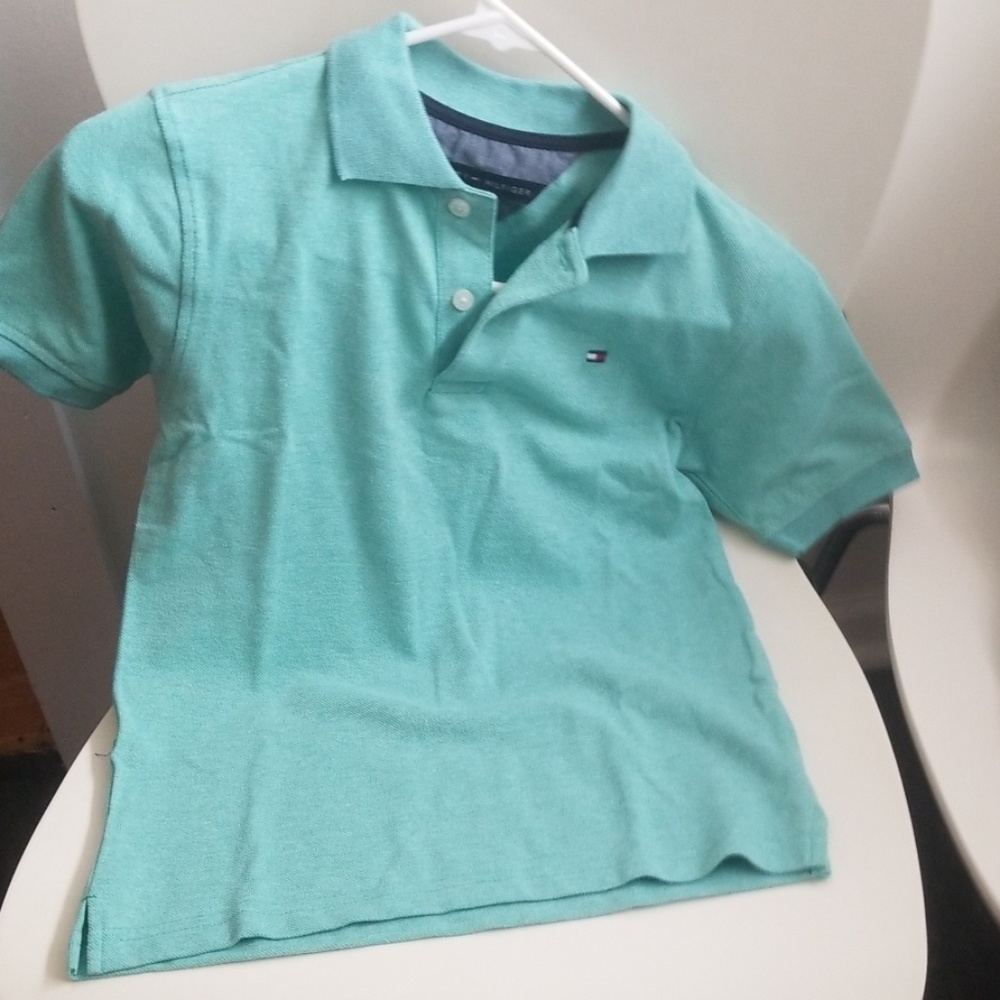 NWT Size 8/10 Boys Tommy Hilfiger shirt